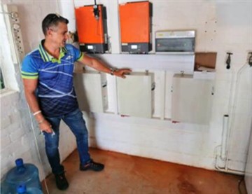 Torphan Wall Dipasang Baterai-alternatif Untuk Tesla Powerwall